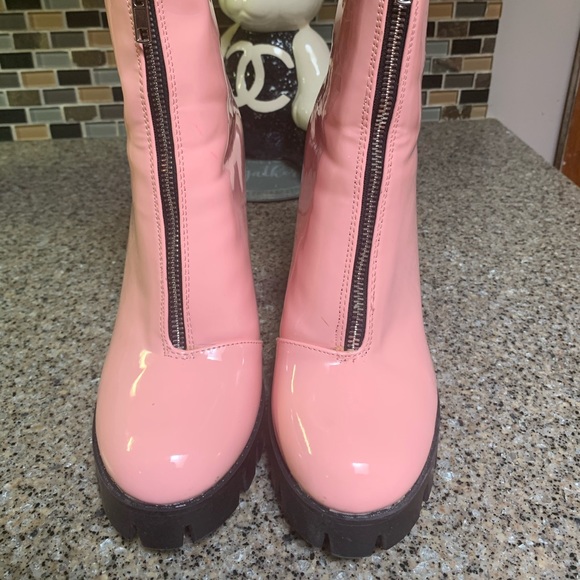 Soft pink plateform boot - Picture 1 of 5
